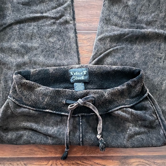 Velvet Stone - Black / Grey lounge suit, size M, Never worn. - Picture 6 of 7